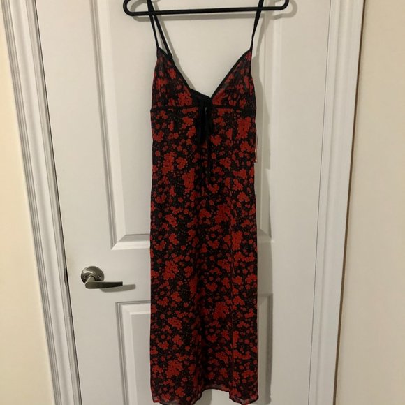 Red & Black Floral print Dress - Picture 7 of 8